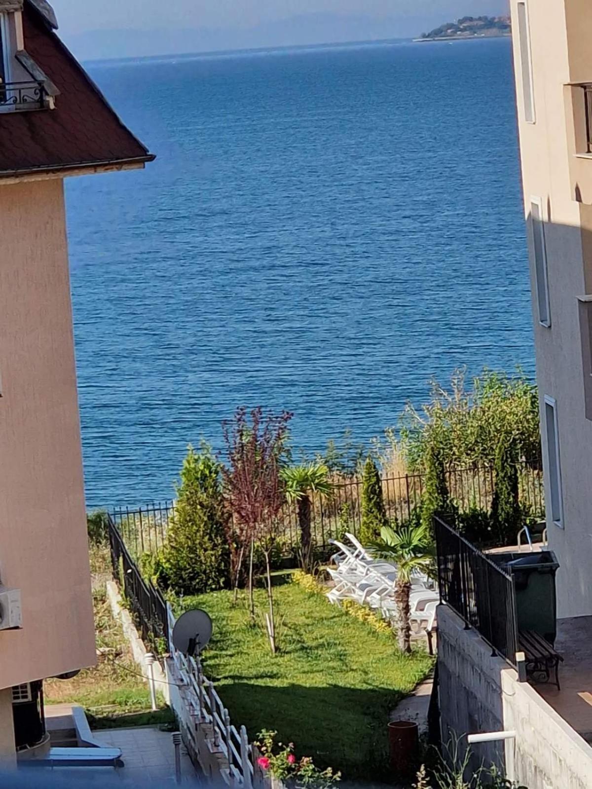 Larenta Sveti Vlas, Ulitsa Cherno More 12 Exterior photo
